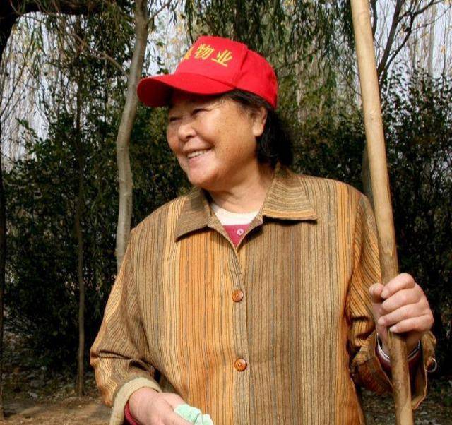 新中国首位女火车司机田桂英:人民日报头版报道,父母却反对她_女人