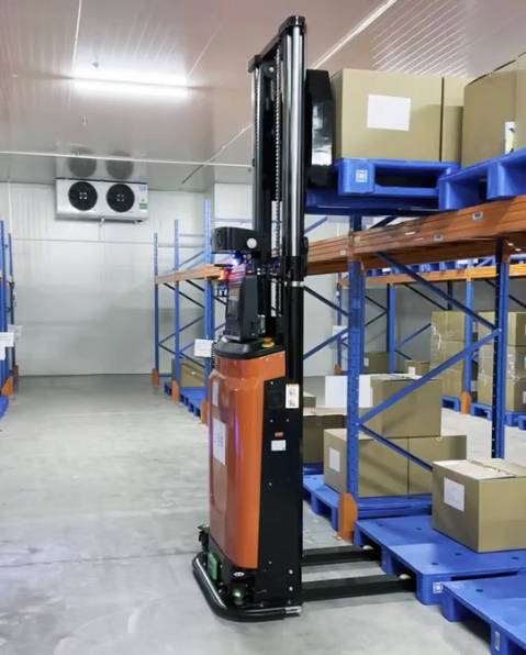 agv搬运机器人能给企业带来哪些效益?