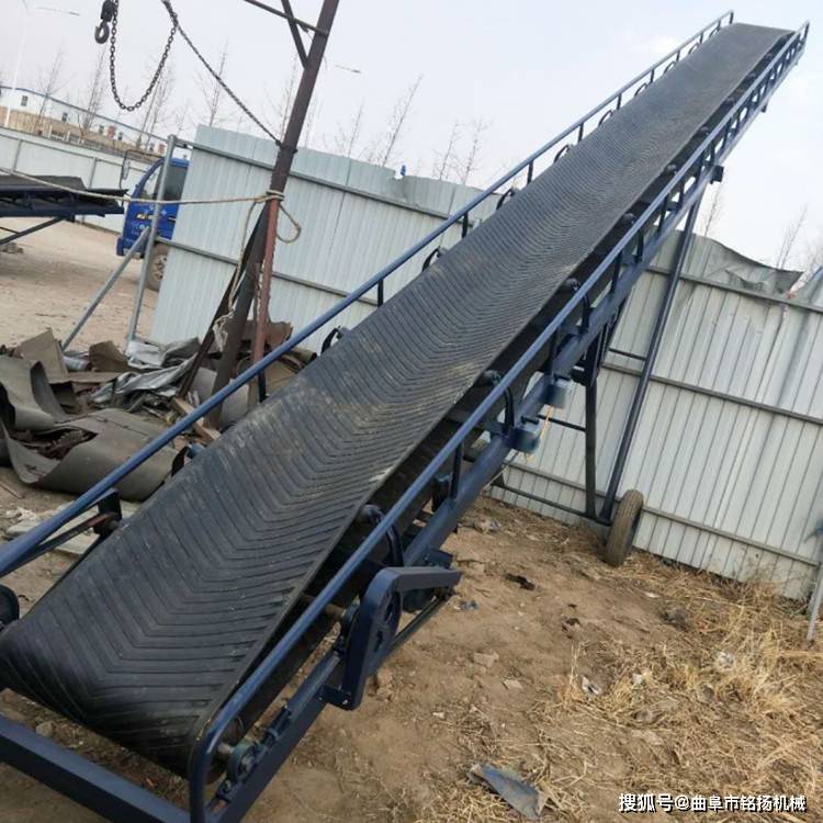 不锈钢皮带输送机 箱装物料装卸输送带 650mm带宽传送机_胶带_运行