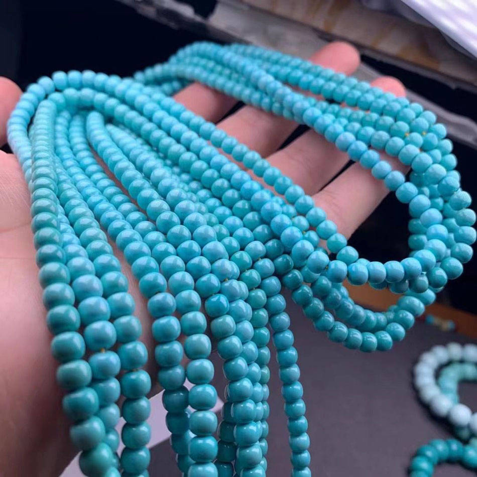 很多地方资源面临枯竭,比如有名的云盖寺绿松石,洞子沟绿松石和秦古