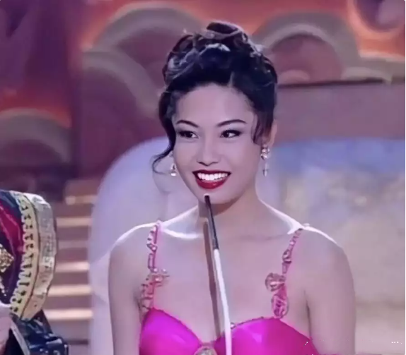 "商界女强人:陈妙瑛的豪门之路与自我成就"_蔡志明_人际关系_陈耀兴