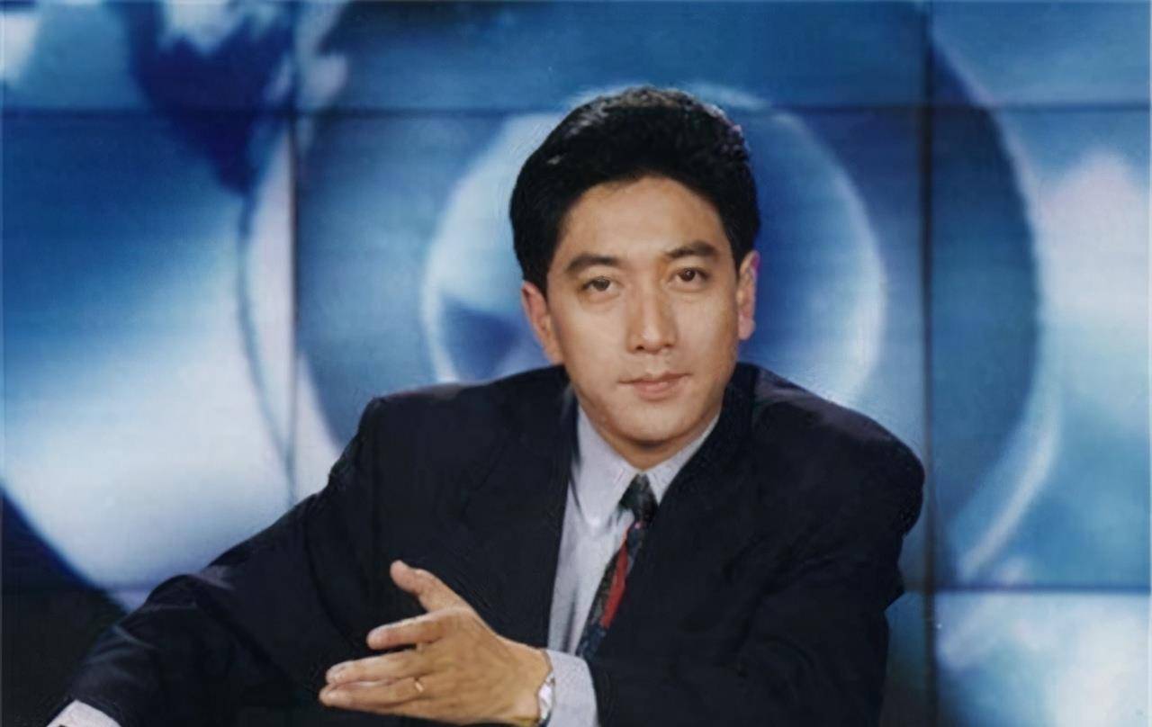 杨迪性情温婉,知性大方,在知道水均益的家庭情况之后没有选择逃跑