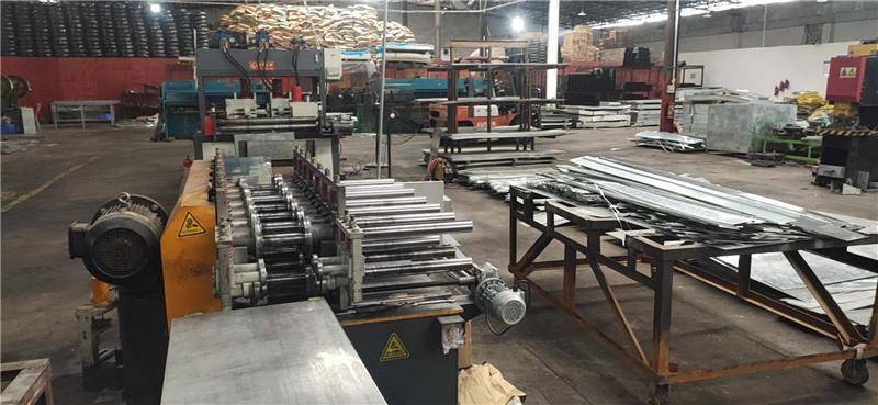 金属镀锌线槽规格八达通线管桥架