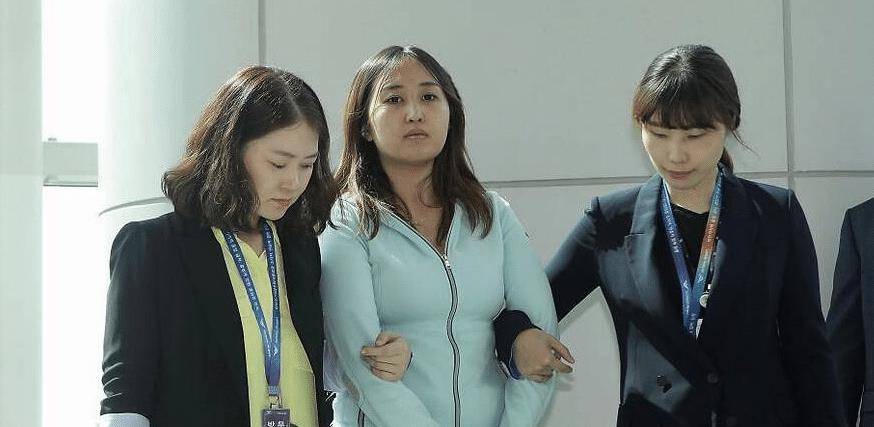 意外将韩国总统送进监狱,亲妈获刑18年