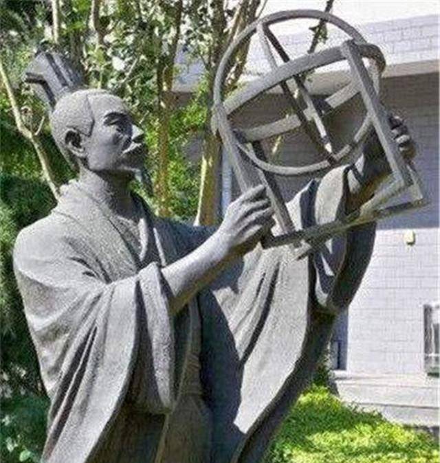 中间的柱子就会感应到触发机关,那对应方位龙口里的含珠就会被影响