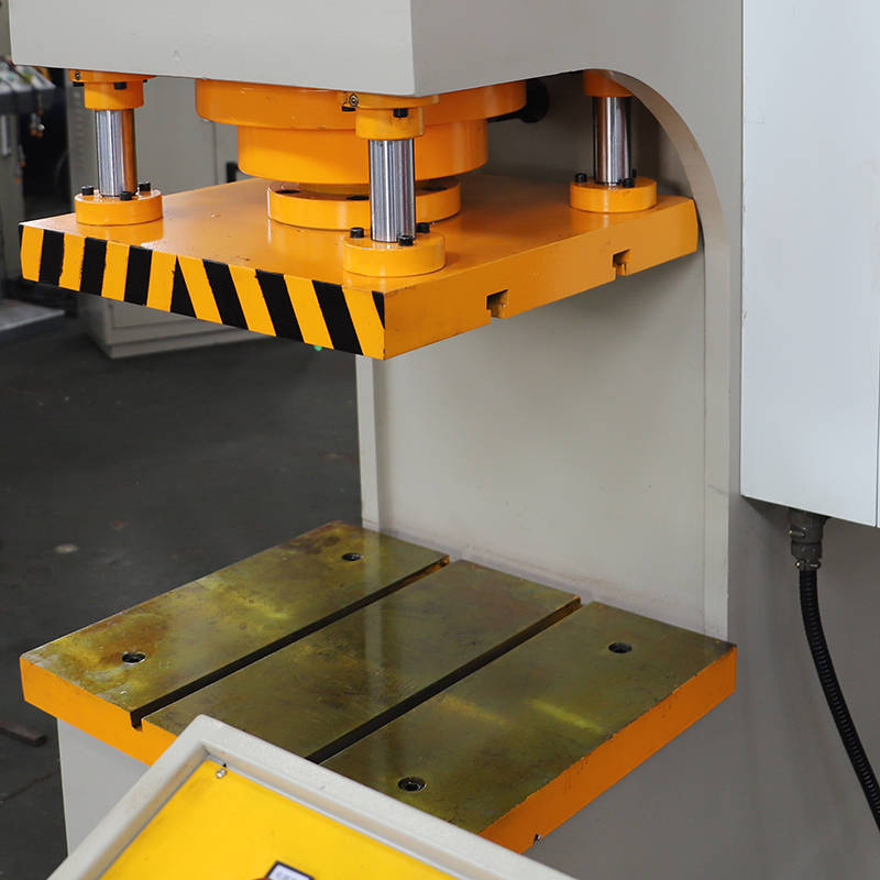 气动压床通过中国保税区转口到俄罗斯解答_深圳_货物_市场