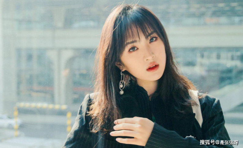 原创华为二公主姚安娜勇敢面对演技争议呼应观众期待的承诺