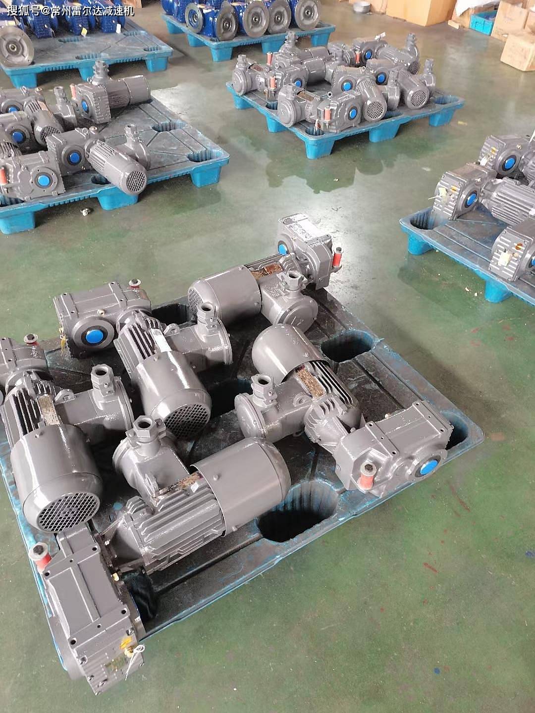 85-m4-5.5-300-ip55电机斜齿轮减速机材质_工作_环境_应用