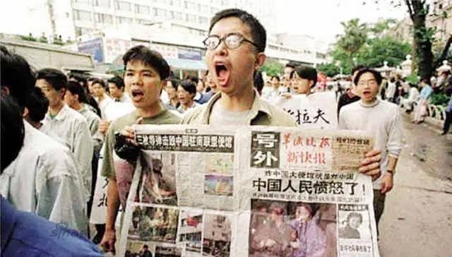 许杏虎夫妻墓地:美击中了南斯拉夫联盟大使馆,夫妻俩不幸遇难_朱颖