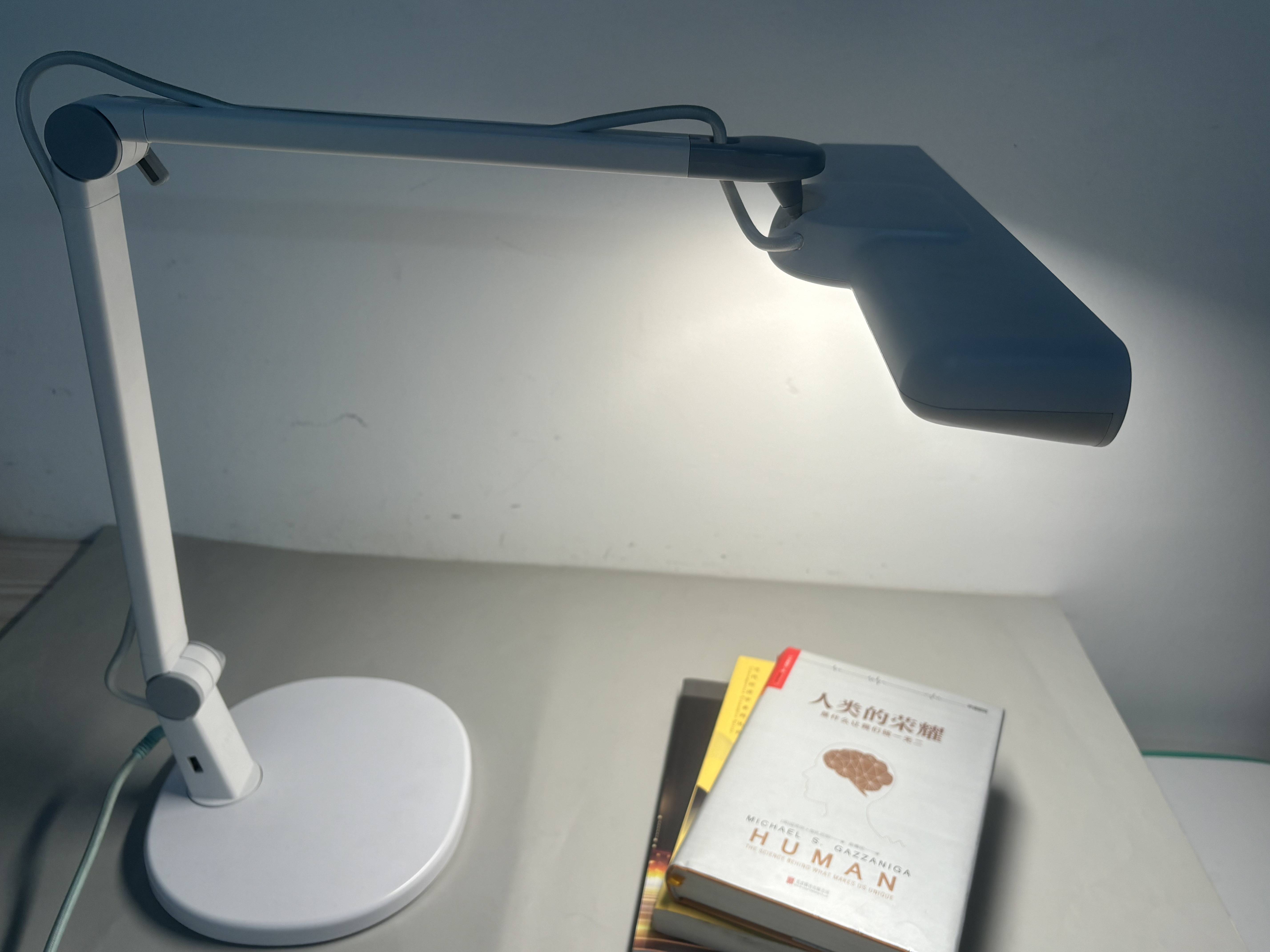 护眼台灯推荐，明基/书客/爱德华医生性能数据测评，买前必看！