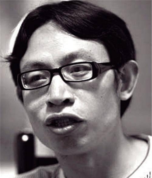 原创            汶川地震时，第一个丢下学生跑下楼的范美忠，现今怎样了？