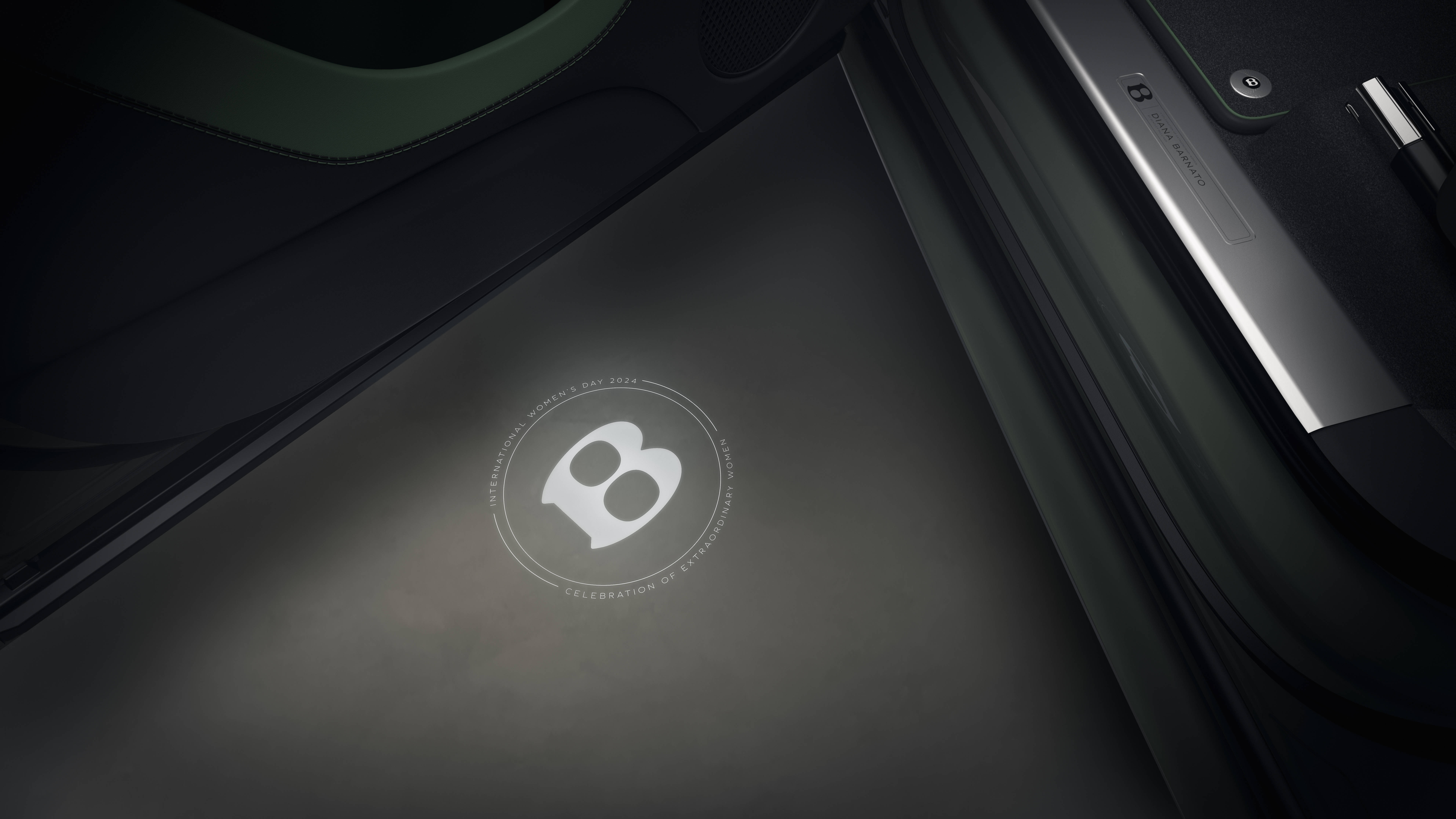 宾利三款添越定制佳作致敬女性力量_搜狐汽车_搜狐网