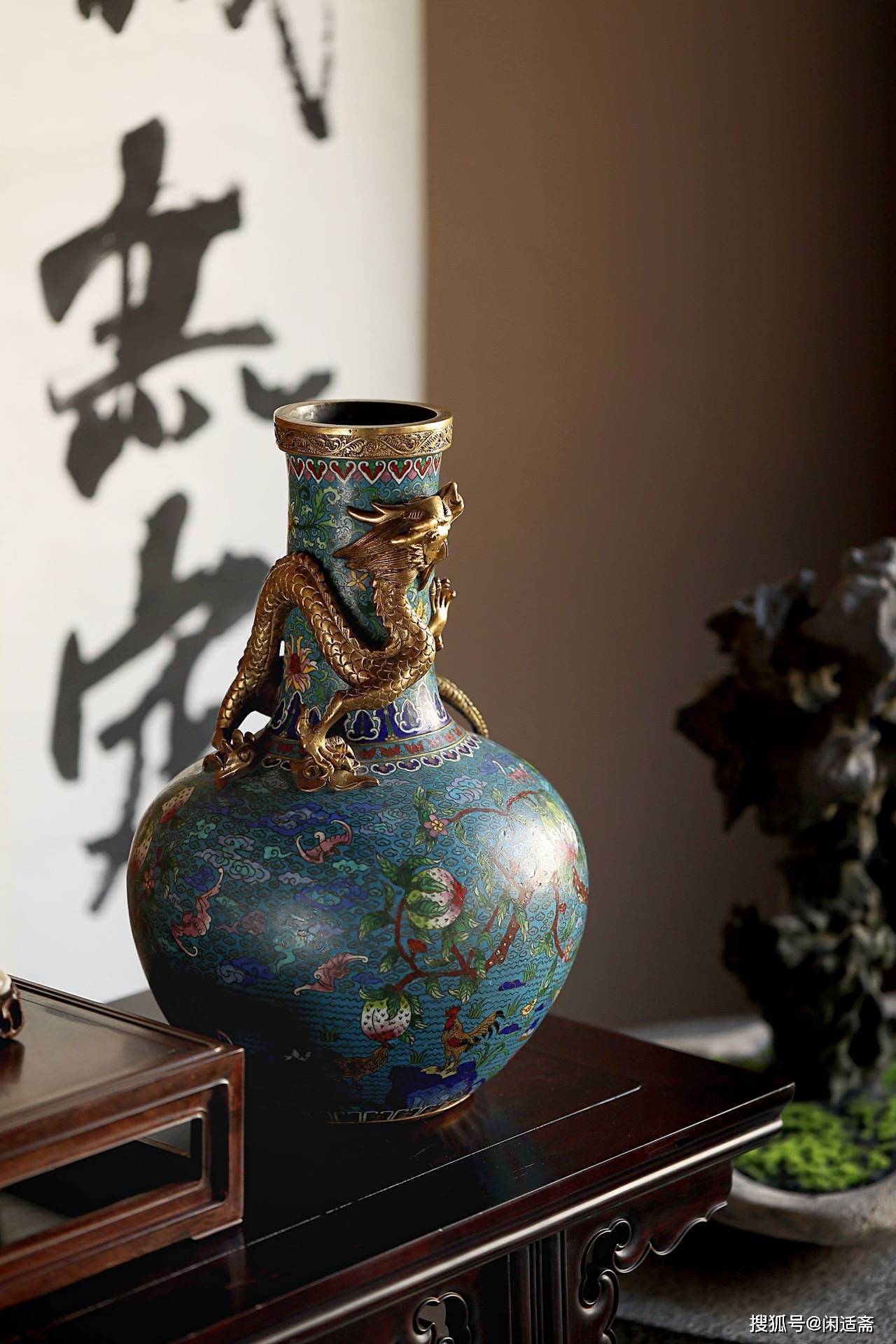 宫廷秘藏太平盛世万福纹景泰蓝天球瓶