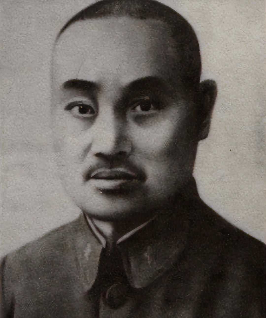 原创15年王道纲来到一烈士墓前喃喃道父亲你可满意现在的生活