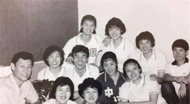 原创郎平一生恩师袁伟民83岁高龄看着依旧年轻面容慈祥爱锻炼