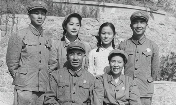 近代最牛老丈人:侄女婿授少将,二女婿授中将,大女婿更厉害_范成_王平