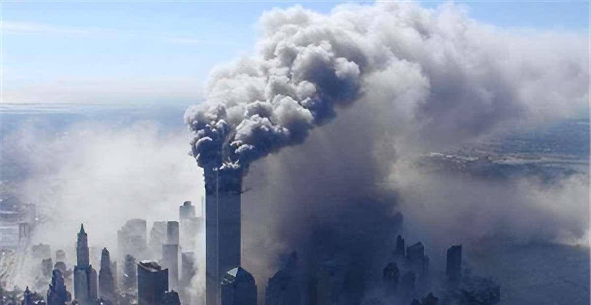 案例:911事件著名照片:坠楼男子,在生命尽头,做出了这样的选择_人们_