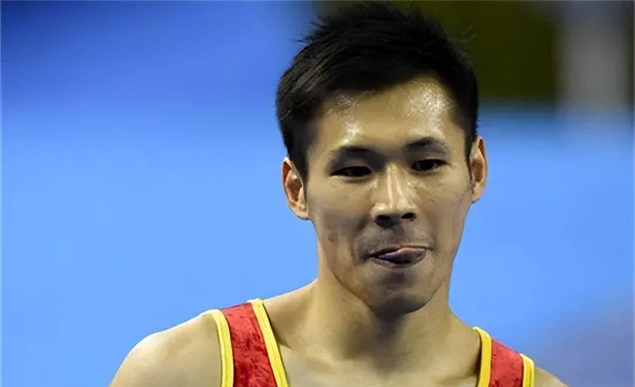 34岁奥运冠军近况:被小3岁女友倒追3年,今身价上亿幸福美满_张成龙_体