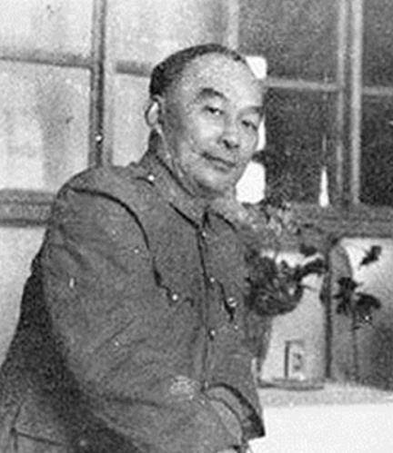 原创父亲逝世子女带着遗物找到县政府领导查证后连忙召开追悼会