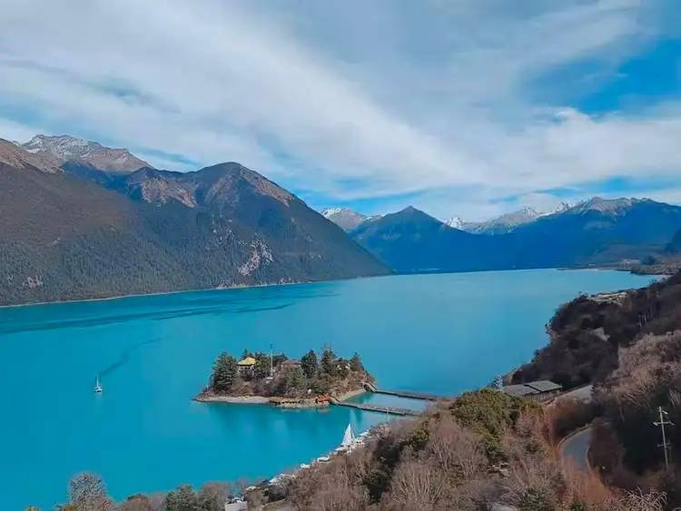 从日光之城出发去看桃花吧拉萨林芝6天5爷自由行