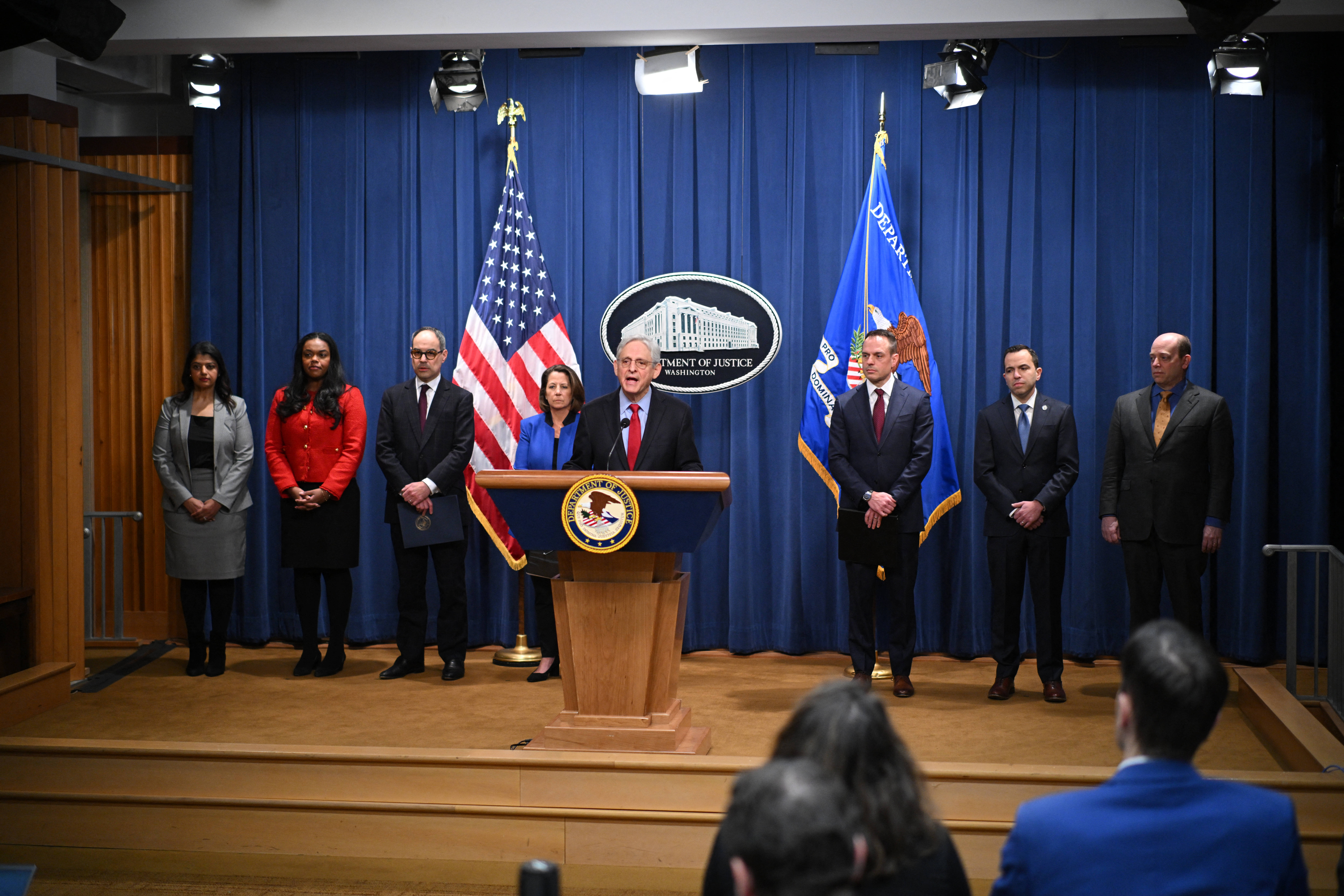 美国司法部长梅里克·加兰宣布对苹果公司提起反垄断诉讼美国司法部长