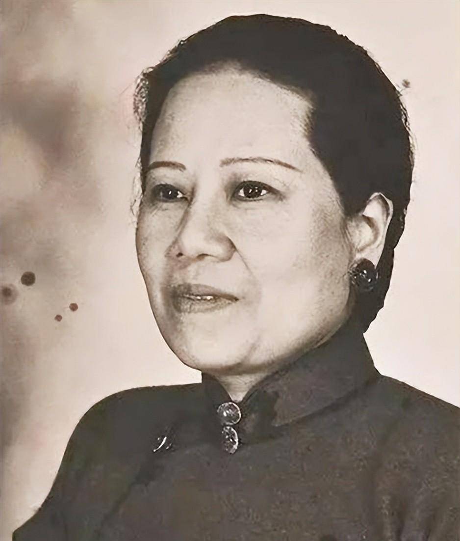 宋蔼龄―遍又一遍地解释,他们的财产都是孔祥熙进入政界前,在山西老家