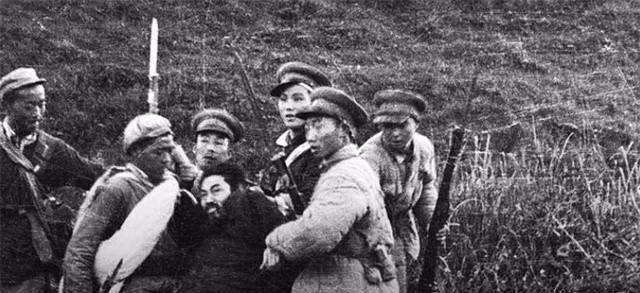 原创河南老农去世女儿收拾遗物时发现一张奖状才知父亲是特等功臣