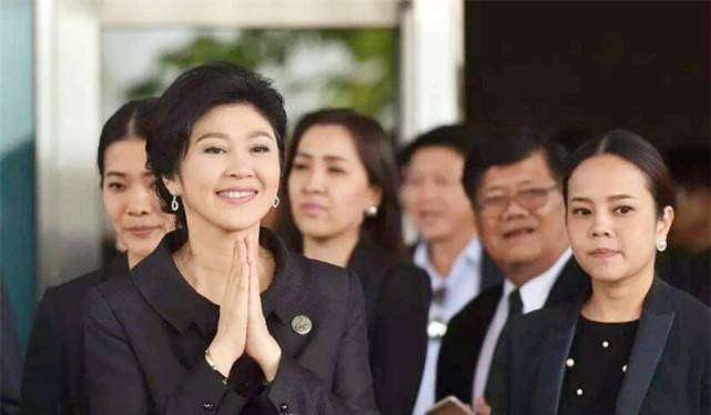 泰国华裔女总理英拉智慧和美貌并存流亡中国成为高企董事长