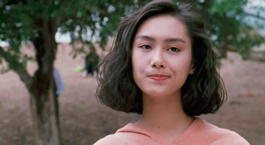 原创58岁周星驰满头白发黯然落泪被误解30年却无人懂我的心酸