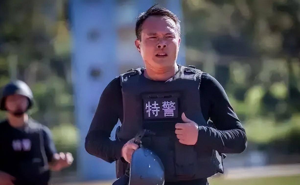 原创云南特警执行绝密任务后失联86天后的一条短信让妻子崩溃大哭