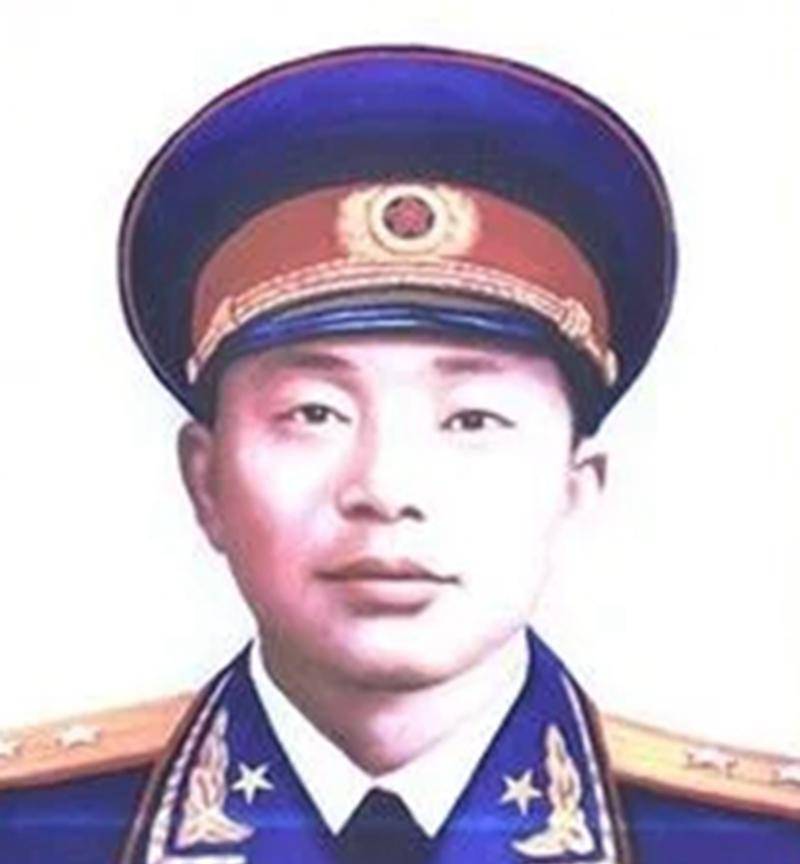 他曾担任总政治部副主任,38岁授中将,晚年享受大军区正职待遇_刘西元