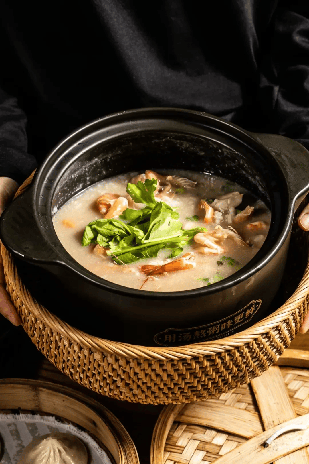 多少美酒佳肴,不及深夜一碗有温度的砂锅粥来的暖心,打破了餐饮行业的