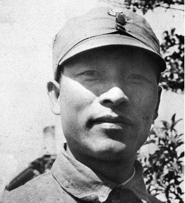 彭雪枫为了保存革命的有生力量,一天下午,彭雪枫专门找到了刘法玉和钟