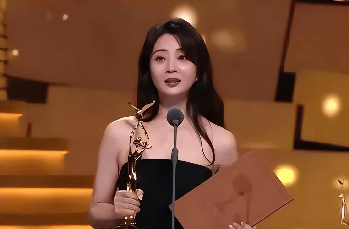 毕竟李光洁经历与郝蕾的婚姻后,对结婚一直带着恐惧.