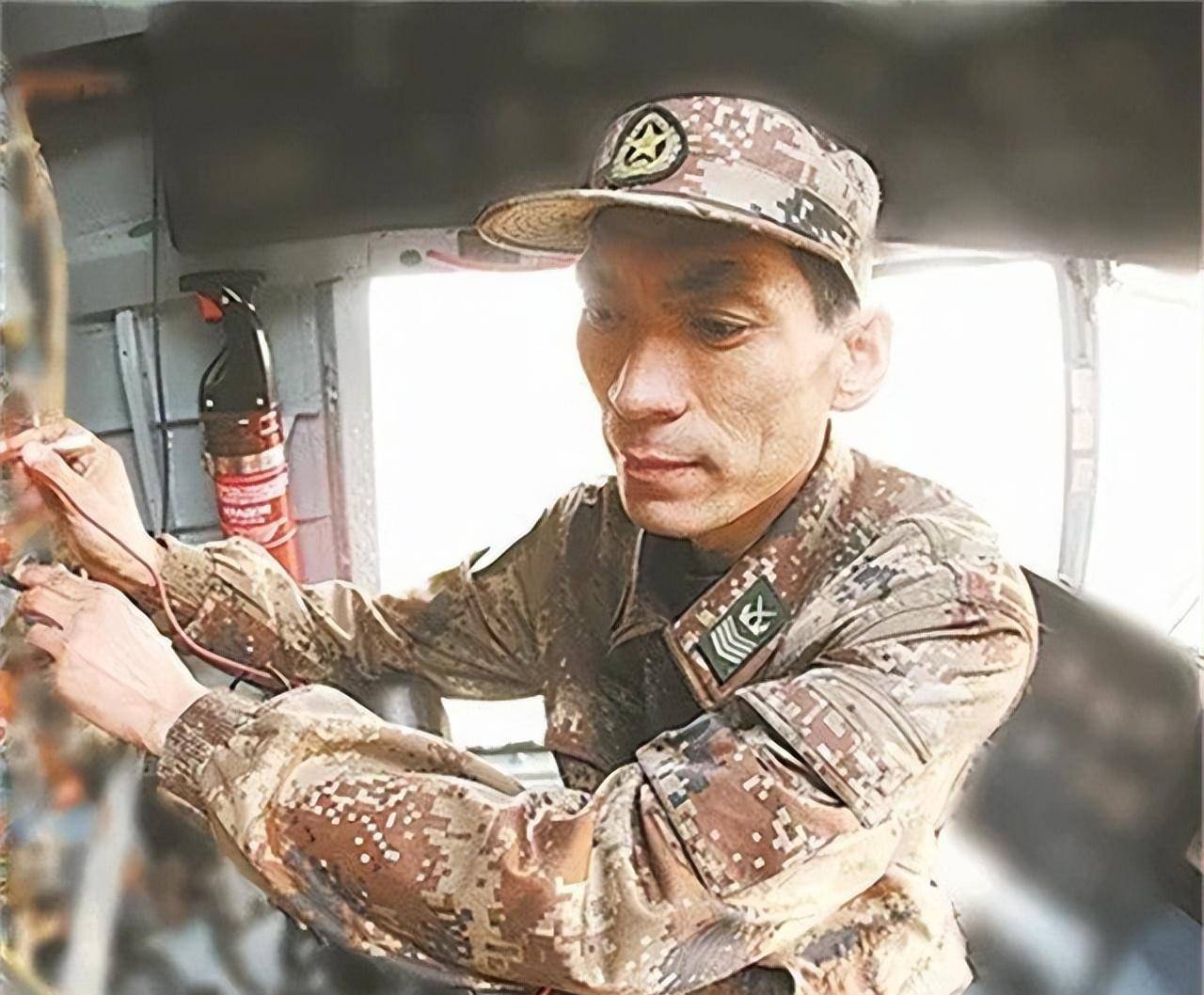 原创兵王芮银超曾拒40万年薪的工作部队为留他两改士官编制