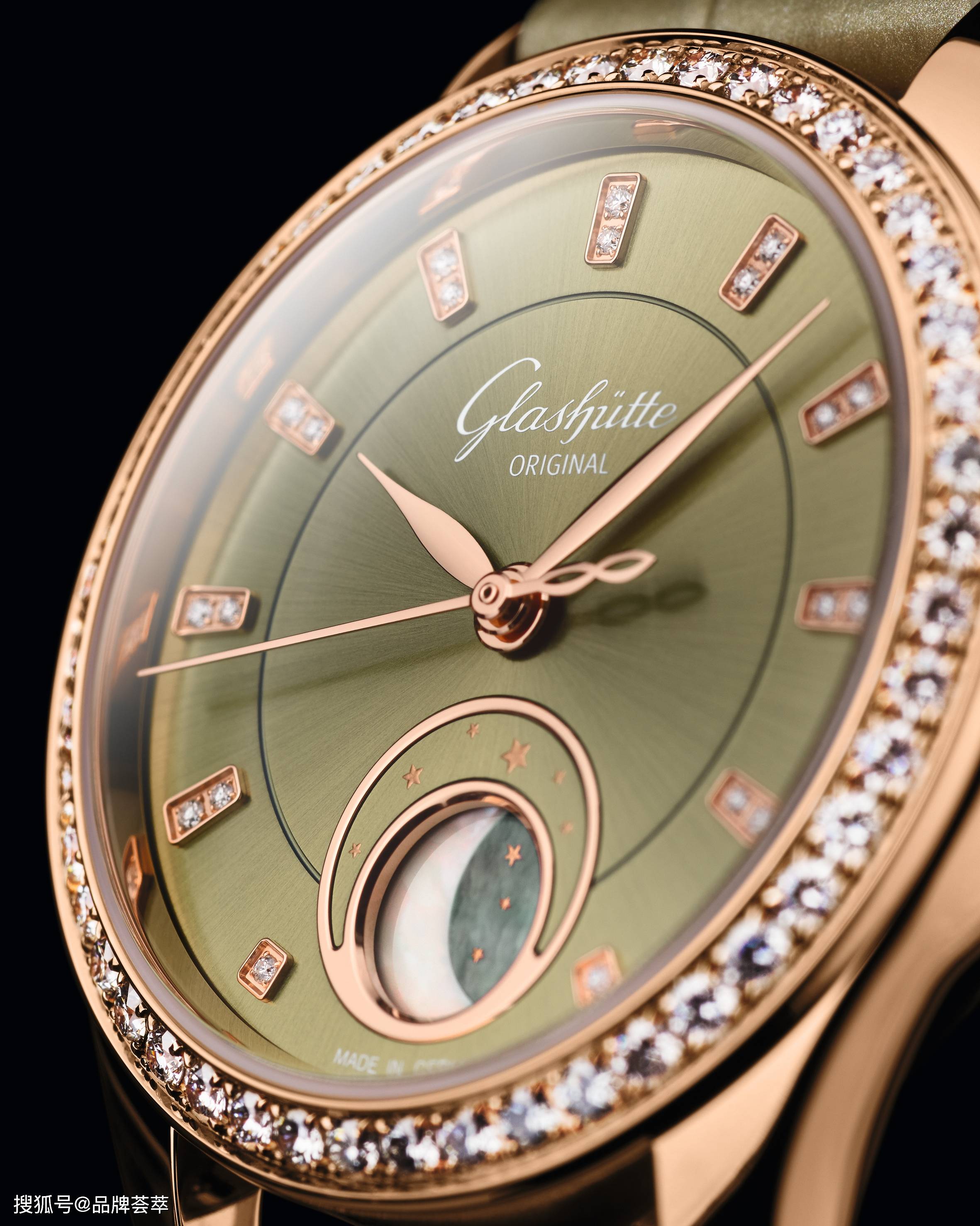 格拉苏蒂原创以臻美时计装扮腕间春色