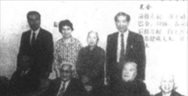 原创周扬和女学生闪婚到了晚年懊悔不已对不起结发妻子吴淑媛