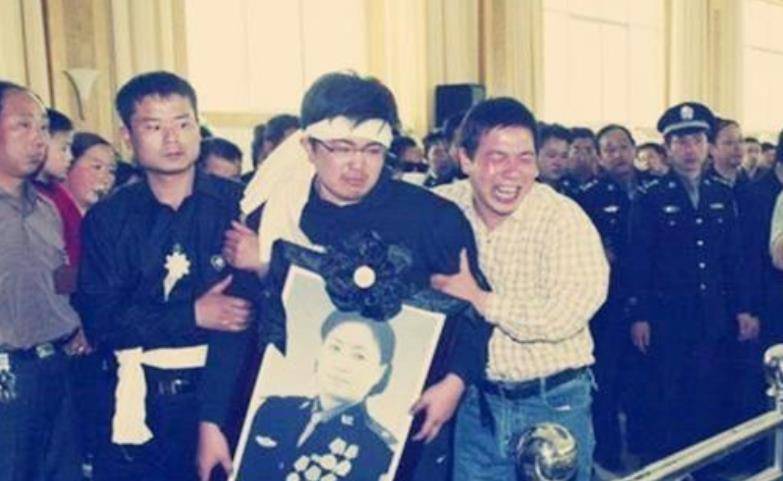 原创任长霞牺牲后律师丈夫继承遗志4年后累倒与妻合葬年仅45