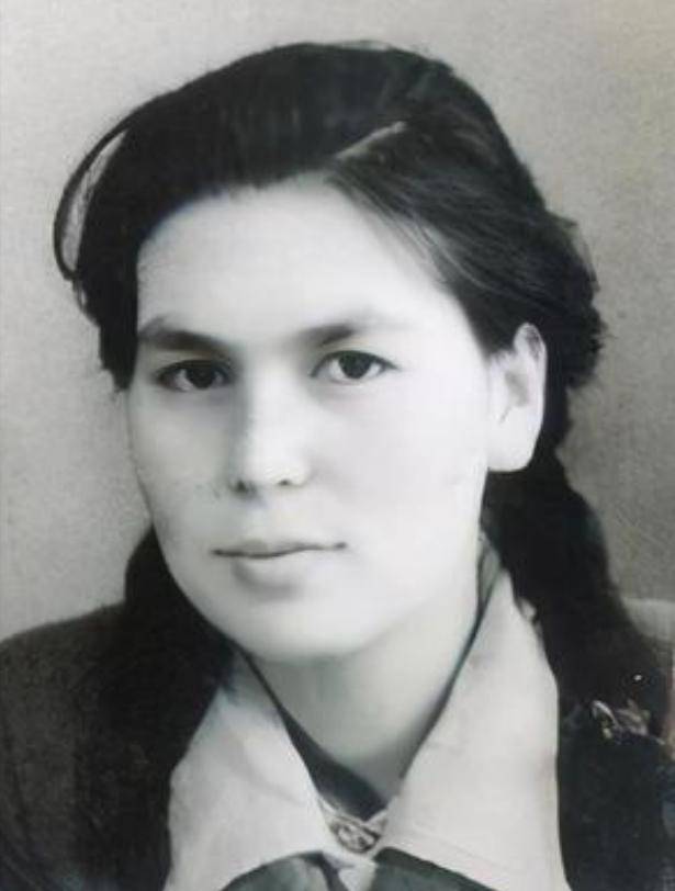 原创翟云英不愿去医院学习刘亚楼诙谐地说我这个空军司令靠不住啊