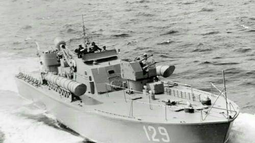 海上尖兵鱼雷艇在副大队长纪智良,中队指导员朱洪禧和副中队长铁江海