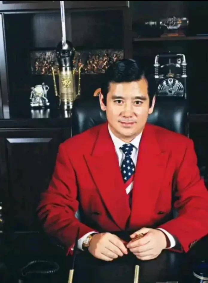 于是,甲继海的工作手段,那就只剩下了一张嘴,基本上就是空口白牙的