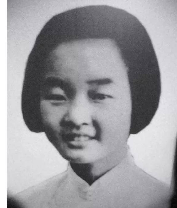 原创别夫打胎扮兄妹打入军统的女特工24岁牺牲疯老头证其清白