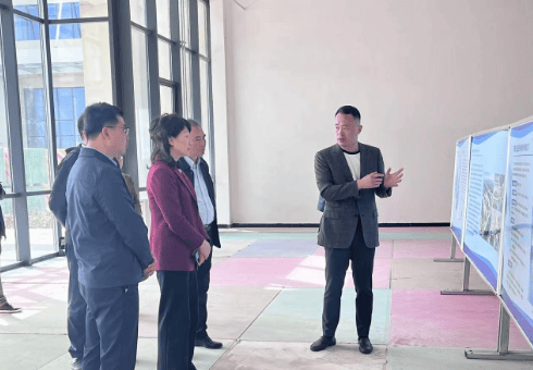 开封市赵洁等一行领导莅临青网(开封)数字经济产业园参观考察