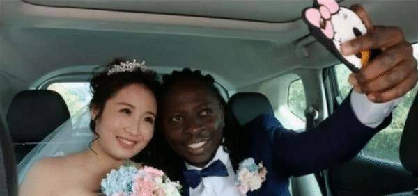 清华才女王丽红远嫁非洲照顾10个婆婆如今成为当地红人