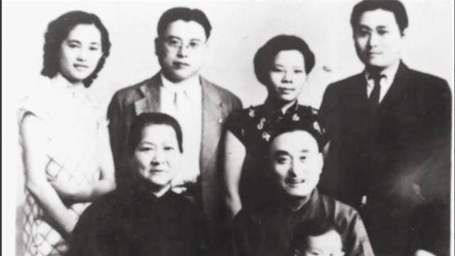 的爱国者投身于革命之中,同时也培养了黄竞武这样的英雄儿子为国奋斗