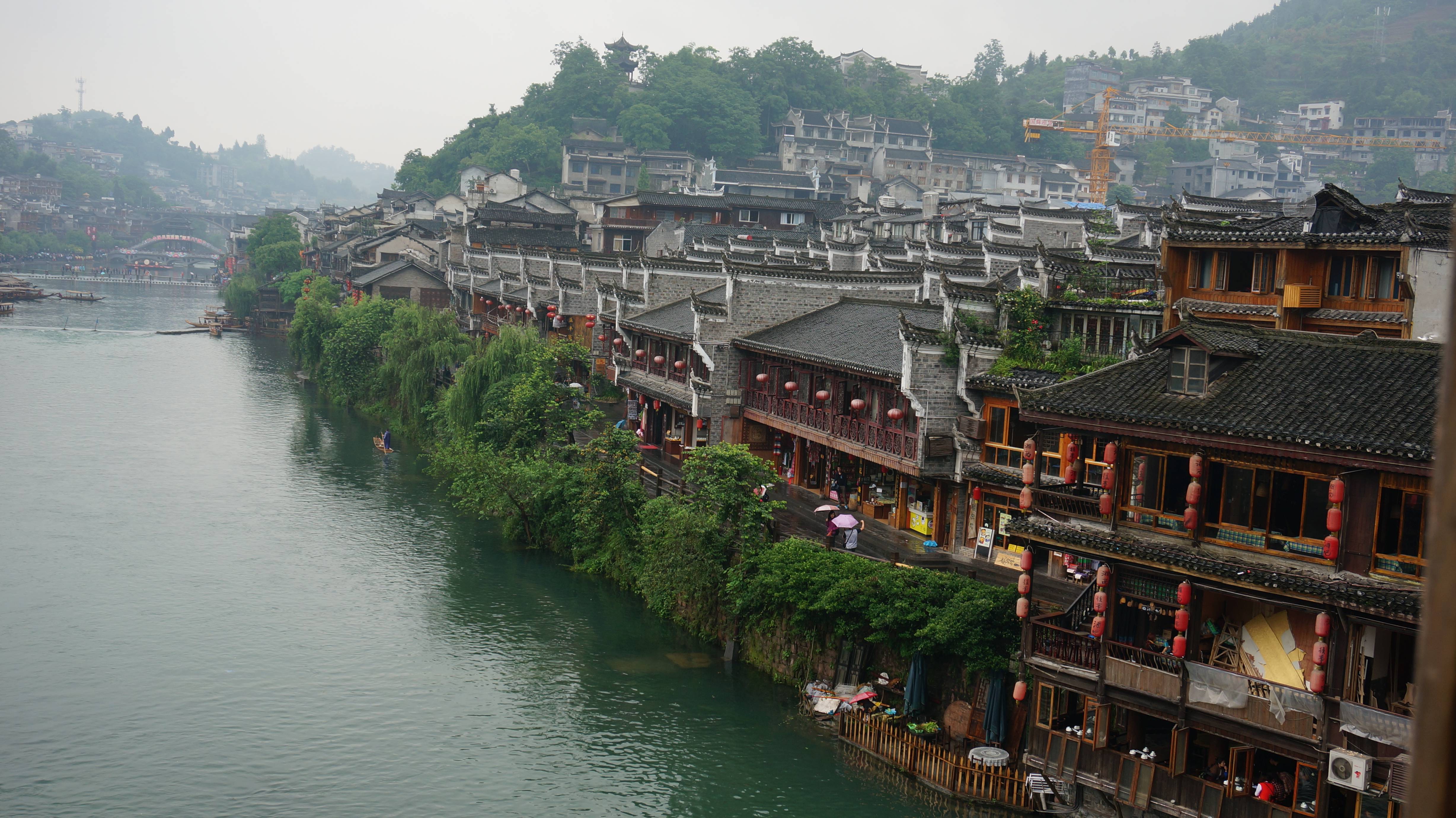 凤凰古城张家界旅游什么季节最好,看完就懂!_湘西_游客_文化