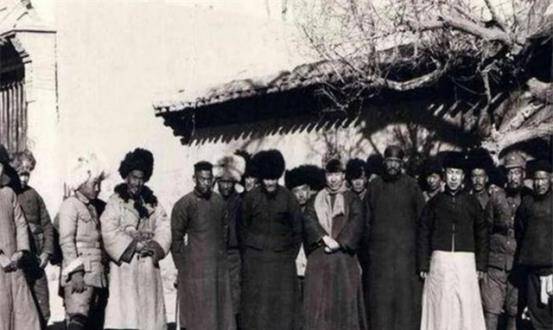 原创马步芳的儿子年仅20岁当上军长晚年为汶川灾区捐款5000美元