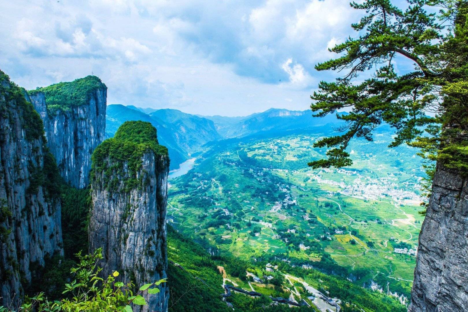 湖北恩施旅游报团一般多少钱这篇恩施旅游省钱攻略不要错过