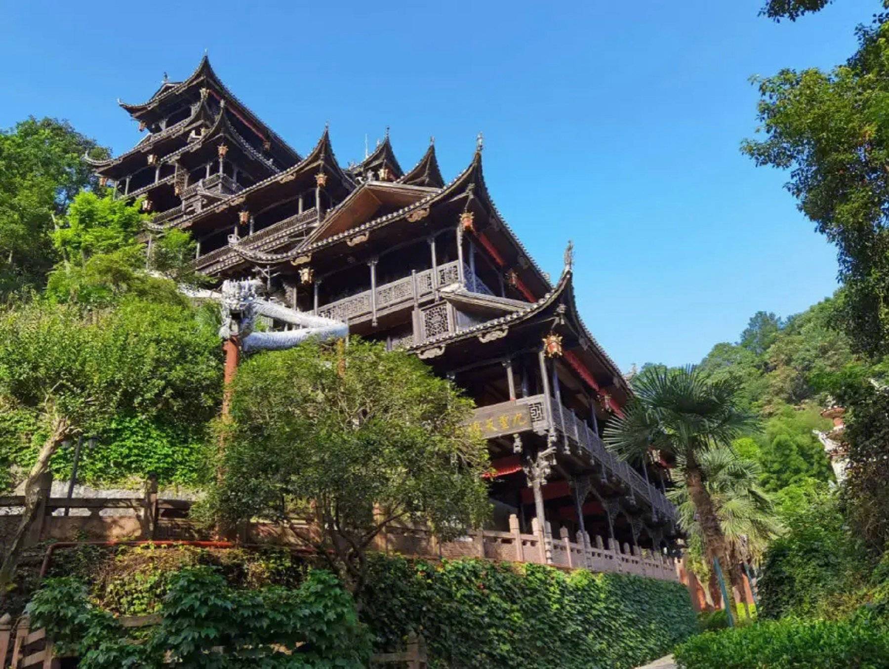 湖北恩施大峡谷旅游参团一般要花多少钱这篇恩施旅游省钱攻略不要错过