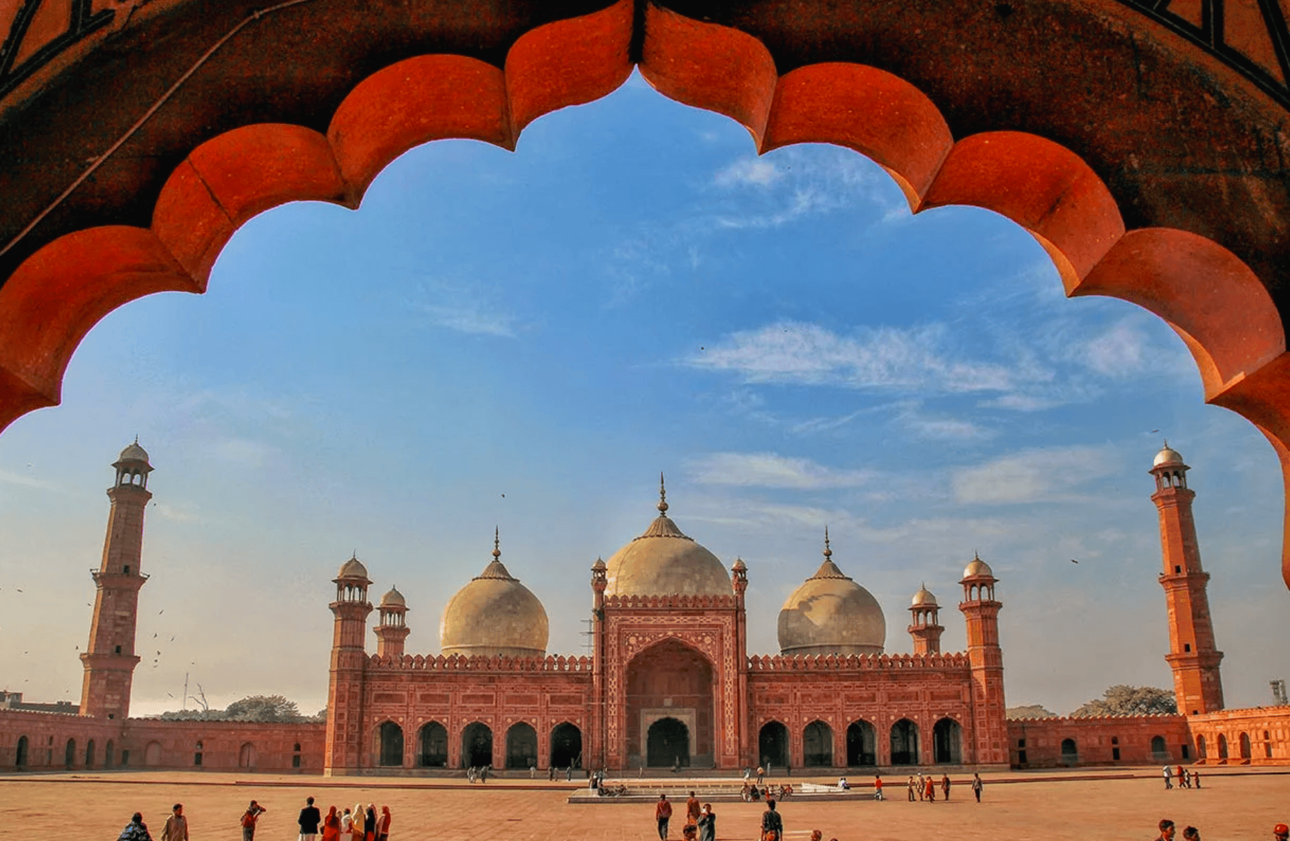 中东七国25天深度游巴基斯坦阿曼巴林沙特黎巴嫩科威特卡塔尔